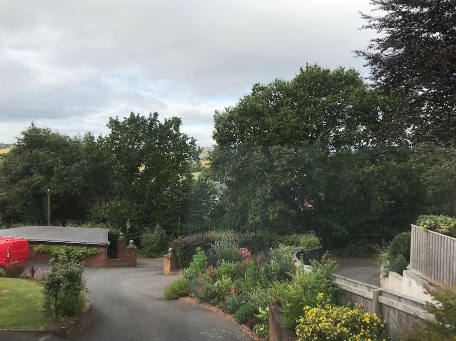 1 Bedroom Self Contained Separate Annexe In Exeter Ide 外观 照片